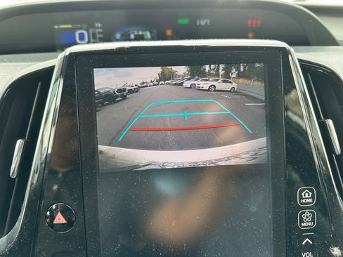 Used 2020 Toyota Prius Prime XLE FWD image 13