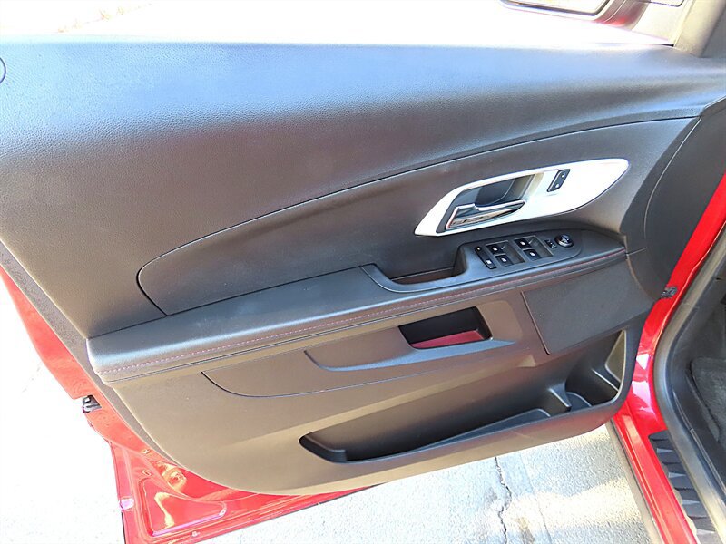 Used 2013 Chevrolet Equinox LT w/ Driver Convenience Package FWD image 27