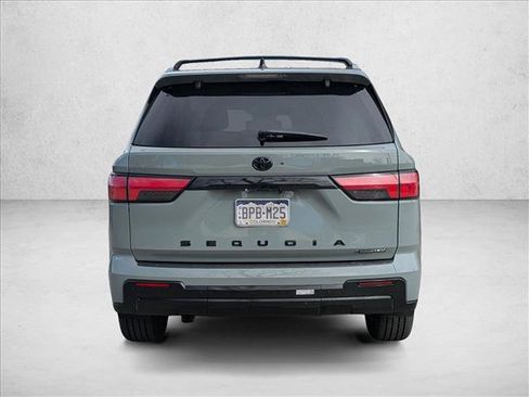Used 2025 Toyota Sequoia Platinum image 6