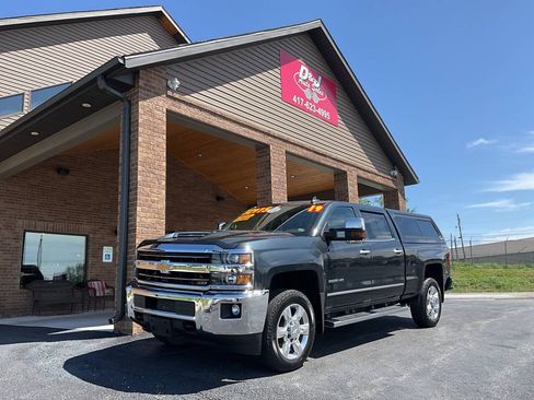 Used 2019 Chevrolet Silverado 2500 LTZ w/ Duramax Plus Package AWD/4WD image 50