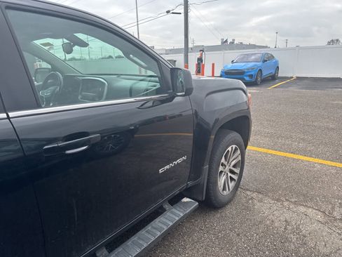 Used 2016 GMC Canyon SLE w/ Nightfall Edition image 9