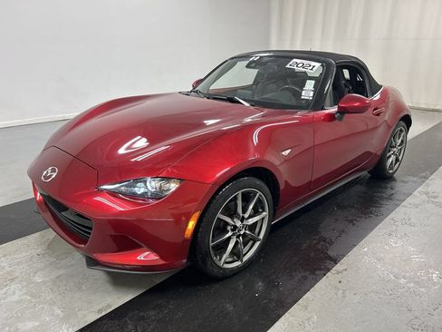Used 2021 MAZDA MX-5 Miata Grand Touring RWD image 5
