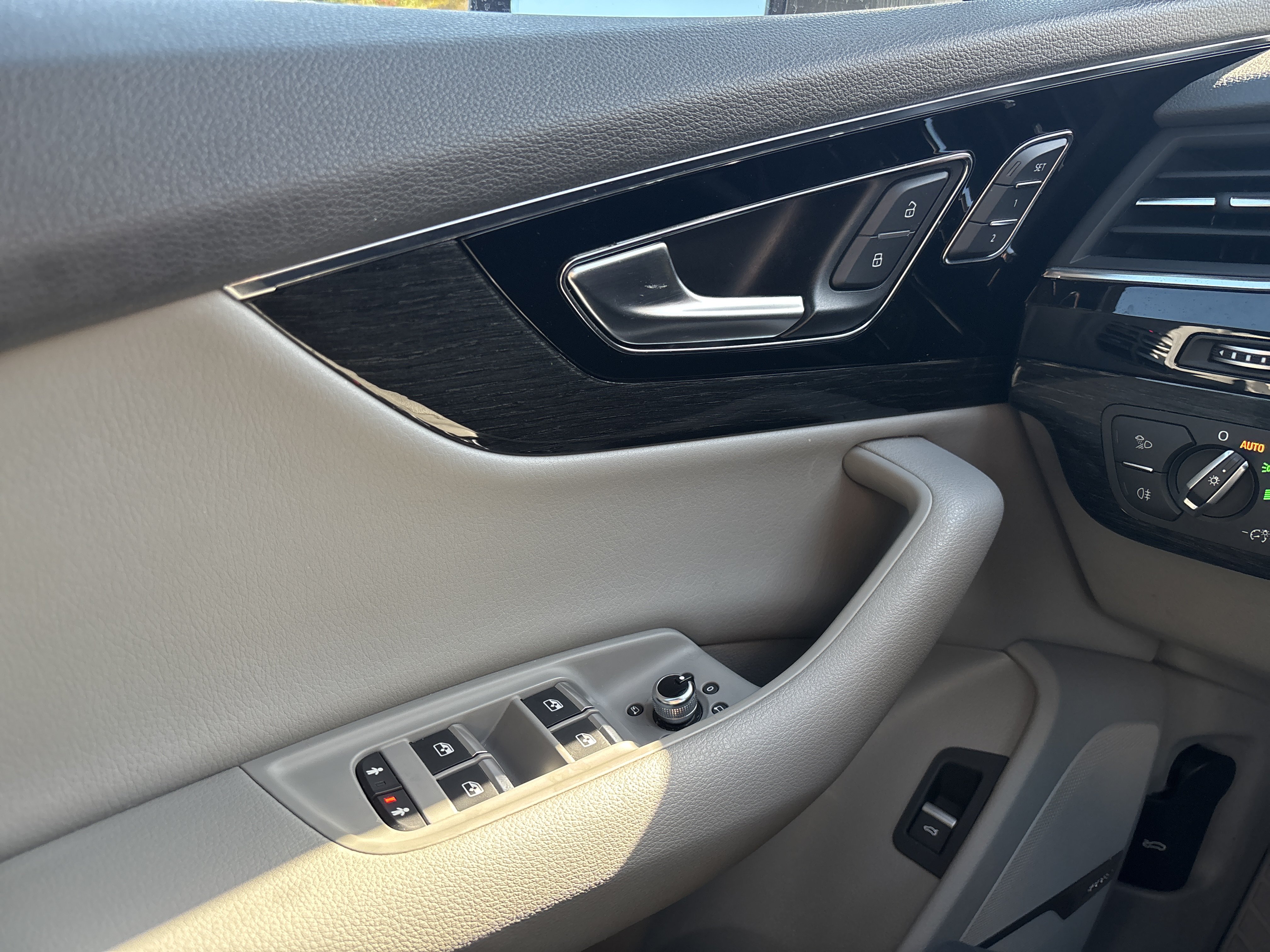 Used 2019 Audi Q7 3.0T Premium Plus w/ Premium Plus Package AWD/4WD image 36