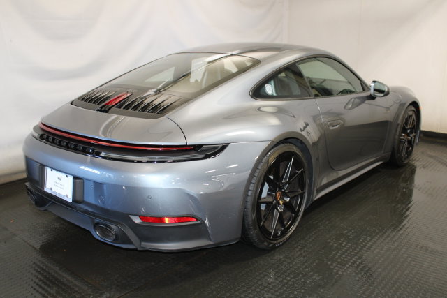 Used 2026 Porsche 911 Carrera T RWD image 4