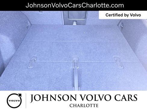 Used 2025 Volvo XC40 B5 Plus AWD/4WD image 12
