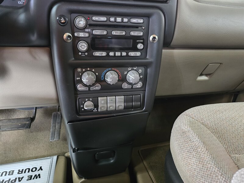 Used 2004 Pontiac Montana Extended w/ Convenience Package #1 FWD image 19