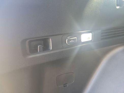 Used 2025 Honda CR-V EX-L image 31