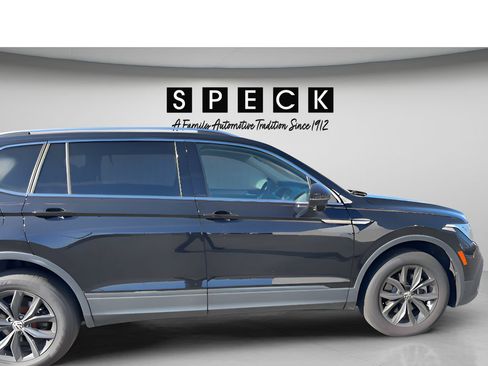 Used 2024 Volkswagen Tiguan SE AWD/4WD image 13