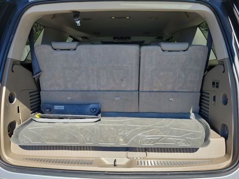 Used 2019 GMC Yukon SLT w/ Open Road Package image 17