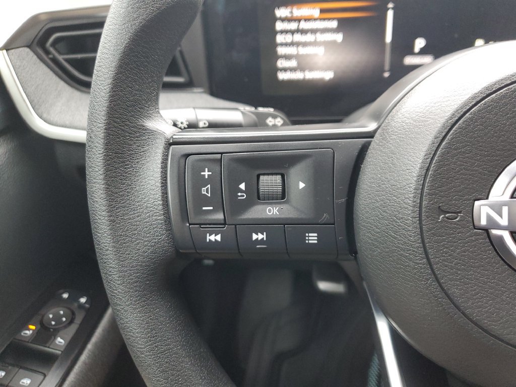 Used 2025 Nissan Kicks SV FWD image 28