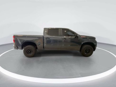 Used 2021 Chevrolet Silverado 1500 LT Trail Boss w/ Convenience Package II AWD/4WD image 9