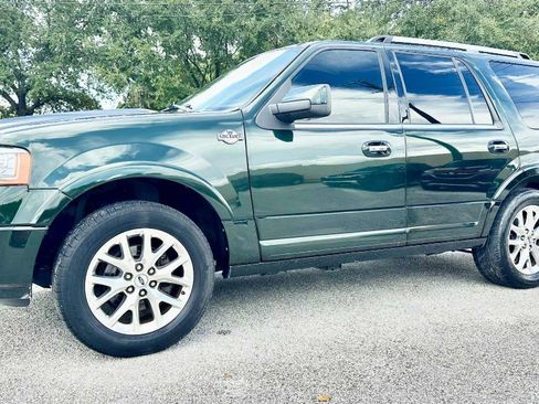 Used 2016 Ford Expedition Limited image 1
