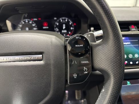Used 2020 Land Rover Range Rover Evoque R-Dynamic SE image 23