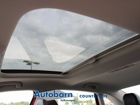 Used 2025 Volkswagen Jetta SE FWD image 17