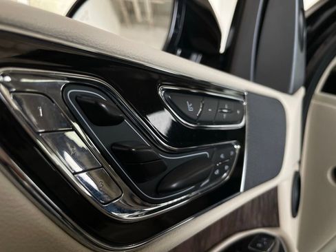 Used 2018 Lincoln Navigator Select w/ Technology Package image 43