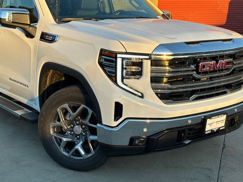 Used 2026 GMC Sierra 1500 SLT w/ SLT Premium Plus Package AWD/4WD image 3