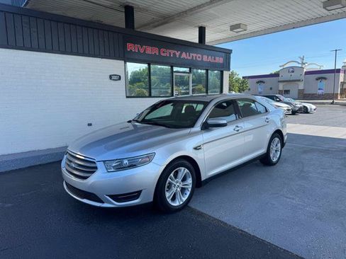 Used 2018 Ford Taurus SEL FWD image 1