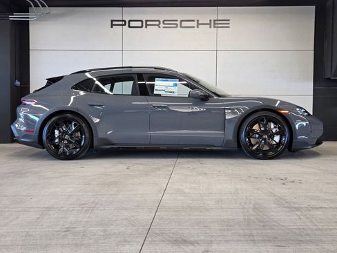 New 2026 Porsche Taycan Cross Turismo AWD/4WD image 31
