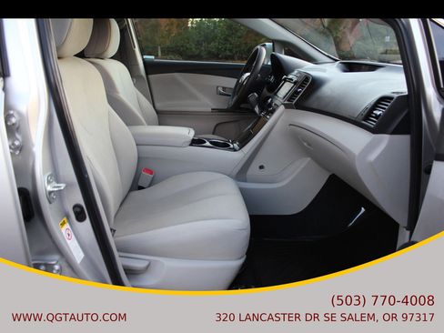 Used 2013 Toyota Venza LE w/ LE Convenience Pkg image 20