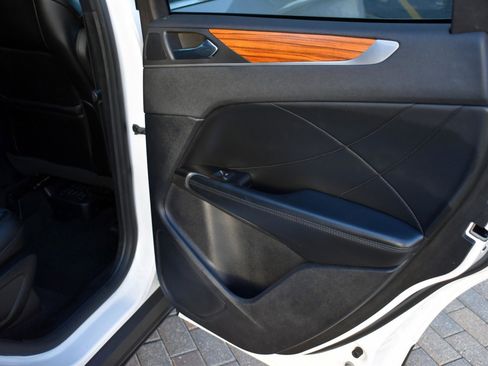 Used 2019 Lincoln MKC Reserve w/ MKC Climate Package image 38