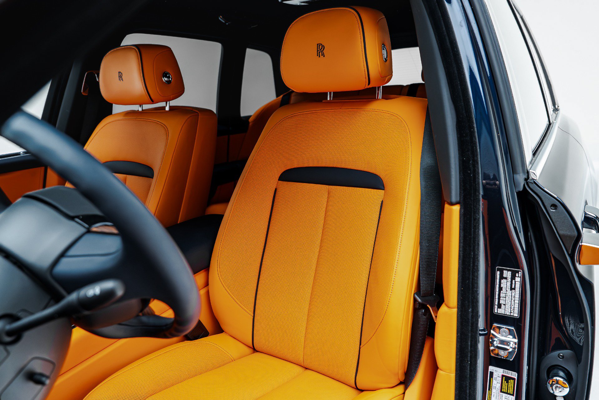 Used 2023 Rolls-Royce Cullinan AWD/4WD image 4