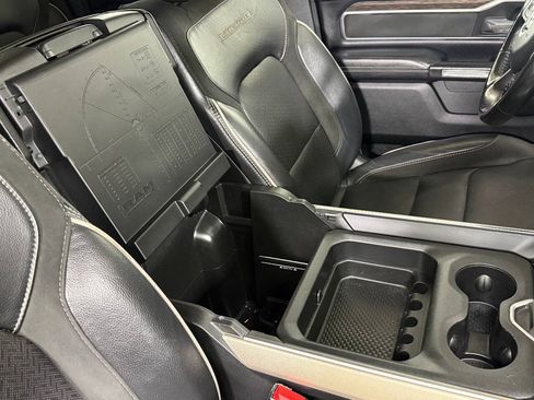 Used 2020 RAM 1500 Laramie AWD/4WD image 32