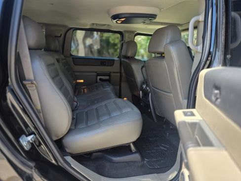 Used 2003 HUMMER H2 w/ Preferred Equipment Group AWD/4WD image 40