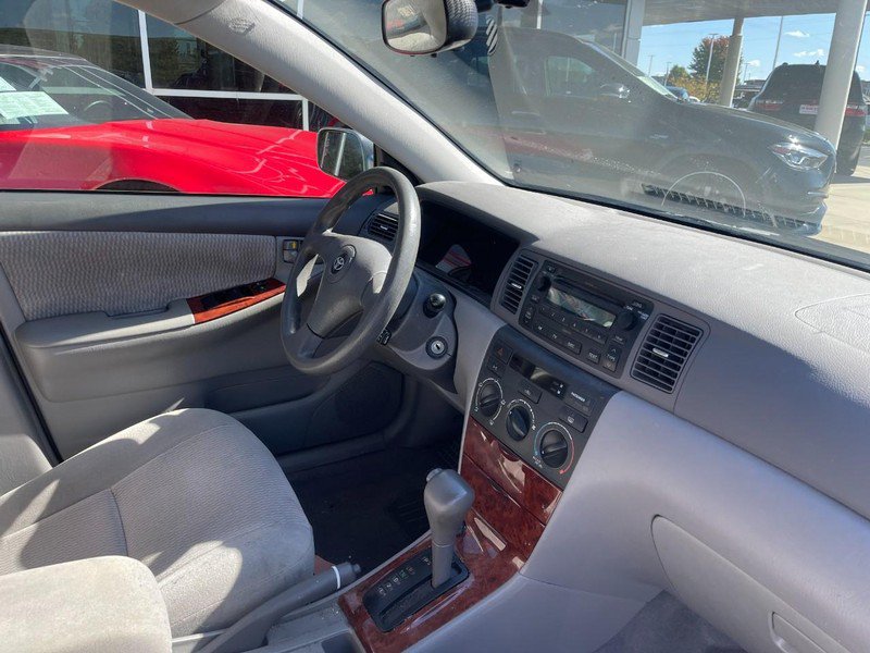 Used 2006 Toyota Corolla LE FWD image 2