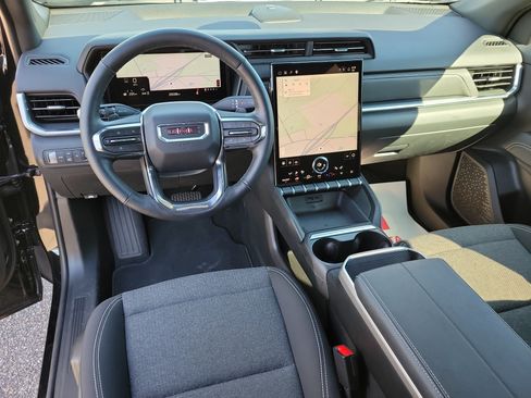 Used 2025 GMC Terrain Elevation AWD/4WD image 14