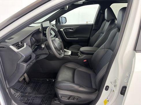 Used 2024 Toyota RAV4 XSE w/ Weather Package AWD/4WD image 6