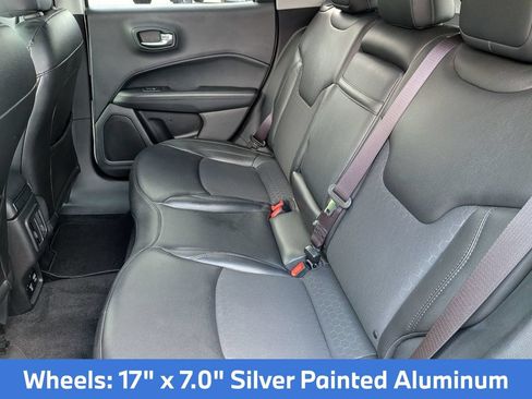 Used 2019 Jeep Compass Latitude FWD image 37