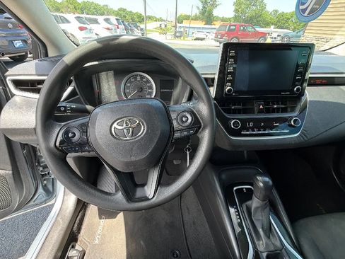 Used 2021 Toyota Corolla LE FWD image 13