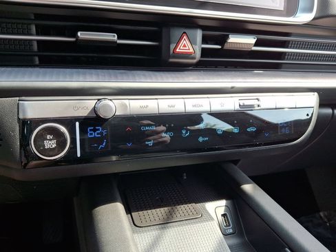 Used 2024 Hyundai Ioniq 6 SEL AWD/4WD image 19