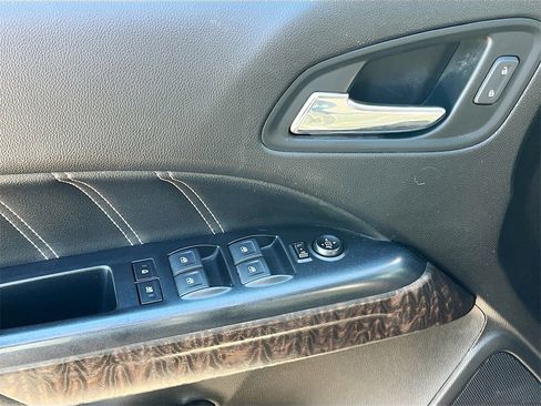 Used 2021 GMC Canyon Denali image 18