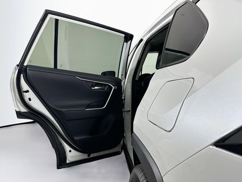 Used 2025 Toyota RAV4 Limited image 26