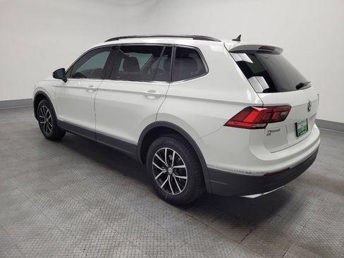 Used 2021 Volkswagen Tiguan SE w/ Panoramic Sunroof Package image 3