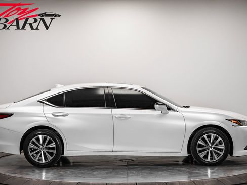 Used 2021 Lexus ES 250 image 6