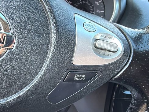 Used 2013 Nissan Juke SV image 11