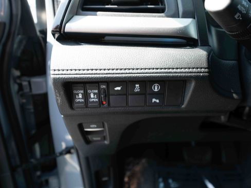 Used 2023 Honda Odyssey Touring image 11