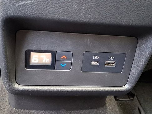 Certified 2022 Nissan Rogue SL w/ SL Premium Package image 11