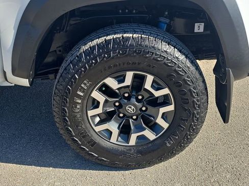 Used 2023 Toyota Tacoma TRD Off-Road w/ Technology Package image 32