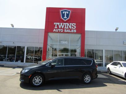 Used 2022 Chrysler Voyager LX