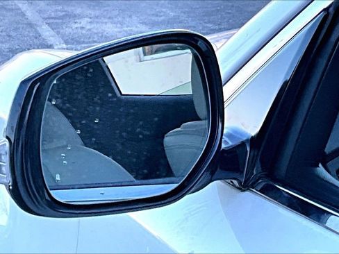 Used 2015 INFINITI Q70 5.6 w/ Sport Package image 13