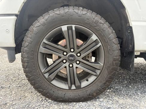 Used 2021 Ford F150 Lariat w/ Equipment Group 502A High AWD/4WD image 6