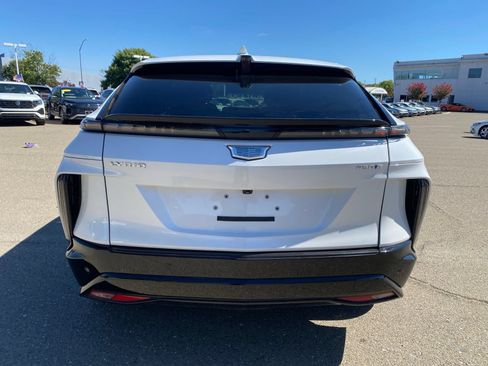 Used 2024 Cadillac Lyriq Sport RWD image 5
