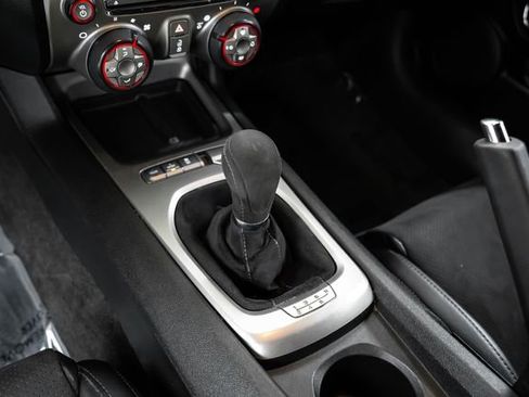 Used 2015 Chevrolet Camaro Z/28 image 32