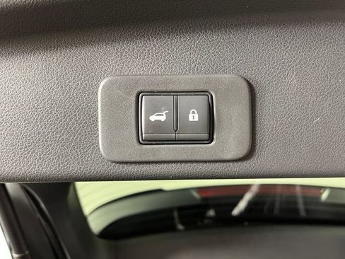 Certified 2025 Nissan Murano SV FWD image 47