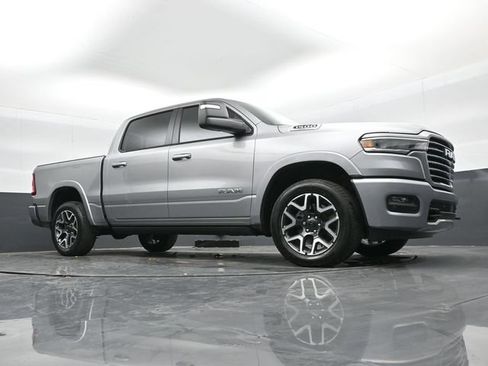 Used 2025 RAM 1500 Laramie AWD/4WD image 41