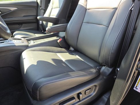 Certified 2023 Honda Ridgeline RTL-E image 32