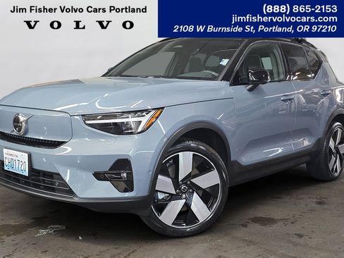 Certified 2023 Volvo XC40 Recharge Ultimate image 1